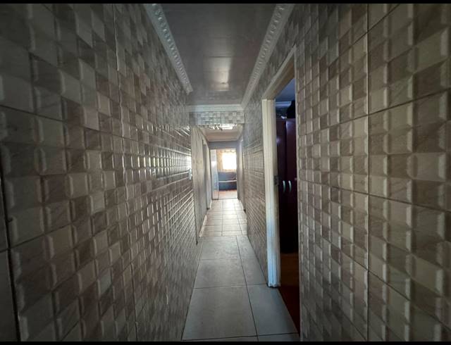 5 BEDROOM HOUSE FOR SALE IN FOREST VILLAGE
